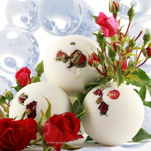 Boule effervescente pour le bain rose