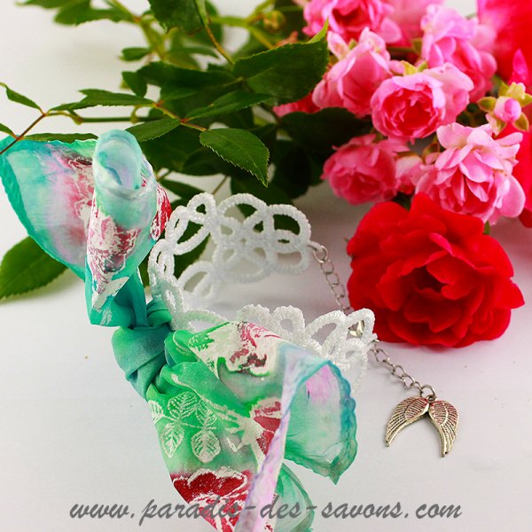 Bracelet dentelle et soie